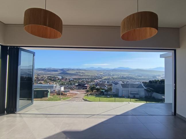 3 Bedroom Property for Sale in Hartenbos Heuwels Western Cape